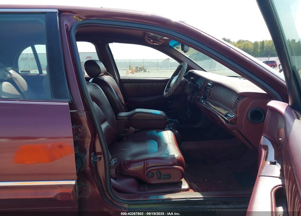 1998 BUICK PARK AVENUE VIN: 1G4CW52K5W4607998