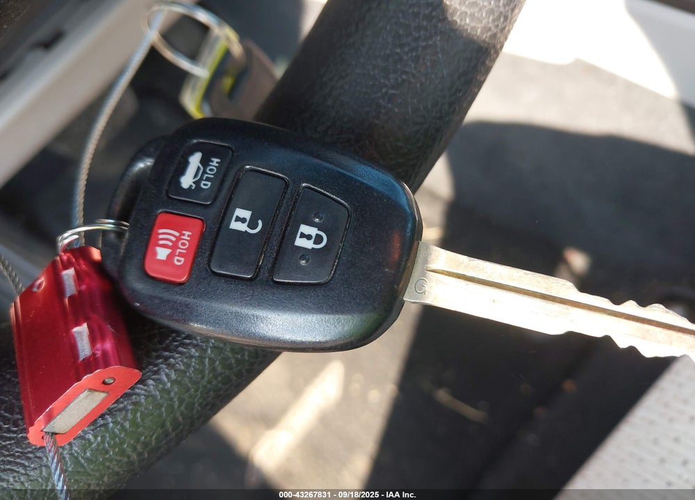 2013 TOYOTA CAMRY LE VIN: 4T1BF1FK1DU280785