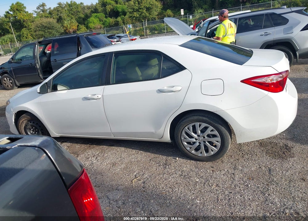 2018 TOYOTA COROLLA LE VIN: 5YFBURHE1JP845013