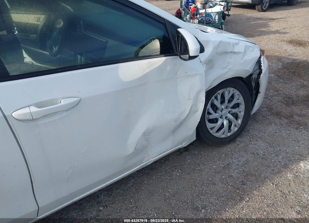 2018 TOYOTA COROLLA LE VIN: 5YFBURHE1JP845013