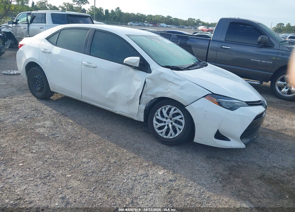 2018 TOYOTA COROLLA LE VIN: 5YFBURHE1JP845013