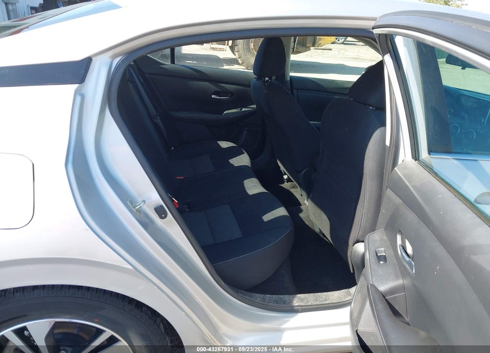 2021 NISSAN SENTRA SV XTRONIC CVT VIN: 3N1AB8CV0MY274639