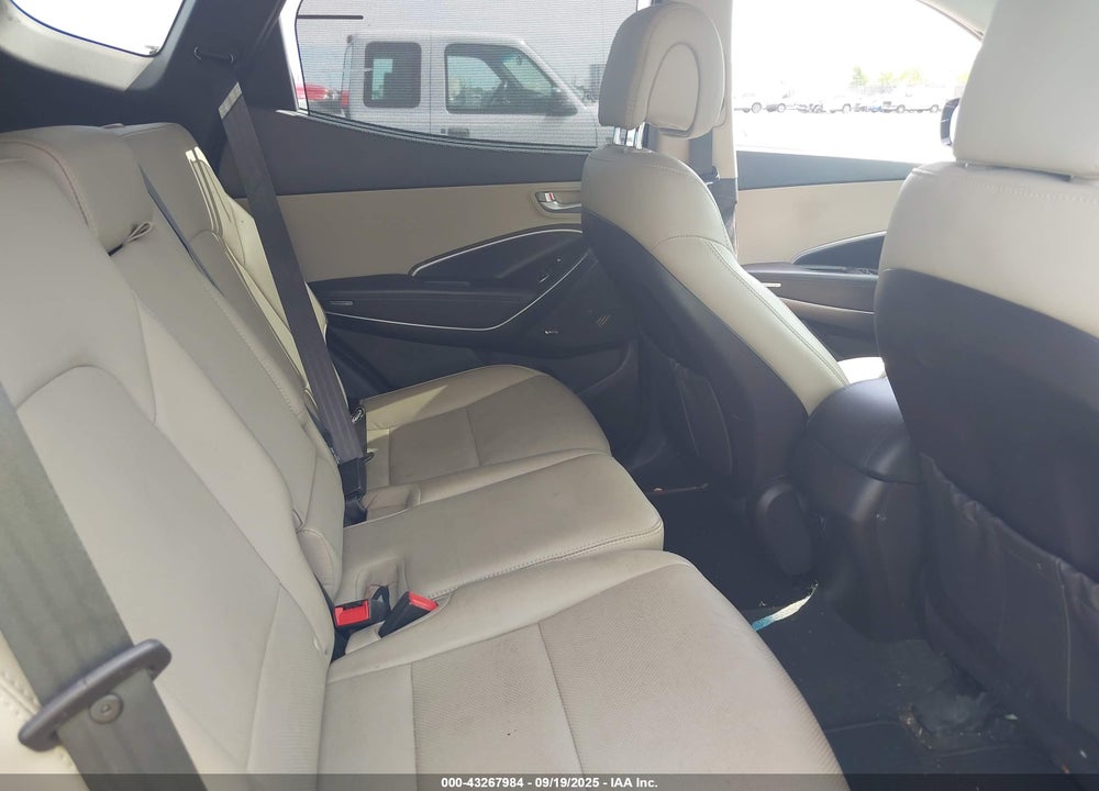 2017 HYUNDAI SANTA FE VIN: 5XYZWDLA1HG445094