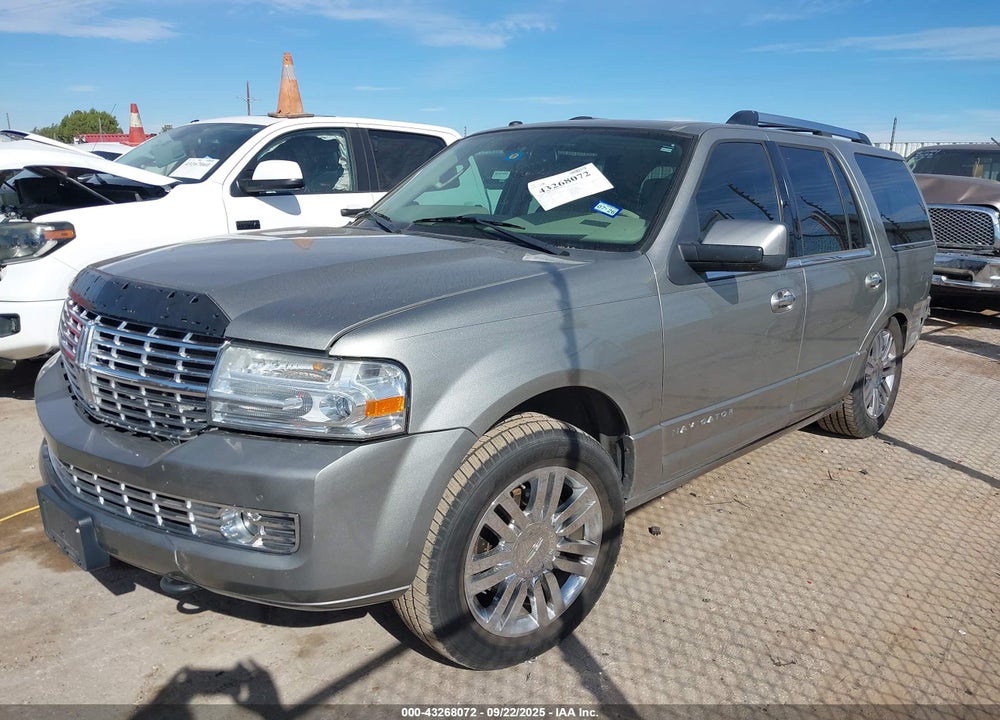 2009 LINCOLN NAVIGATOR VIN: 5LMFU28579LJ00742