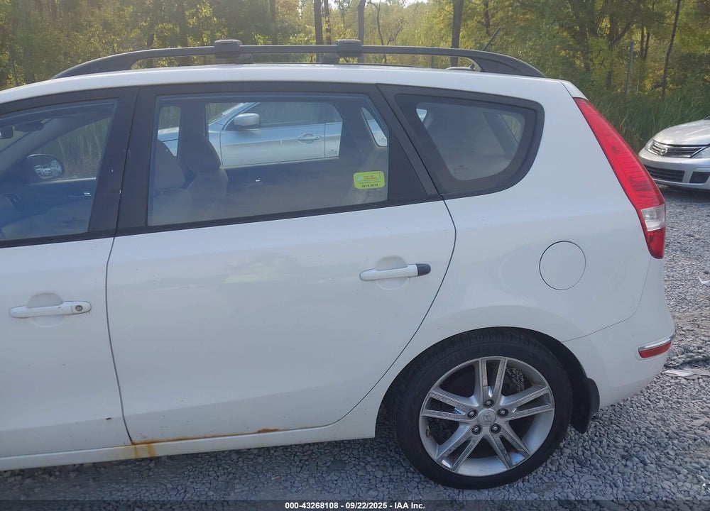2010 HYUNDAI ELANTRA VIN: KMHDC8AE9AU084178