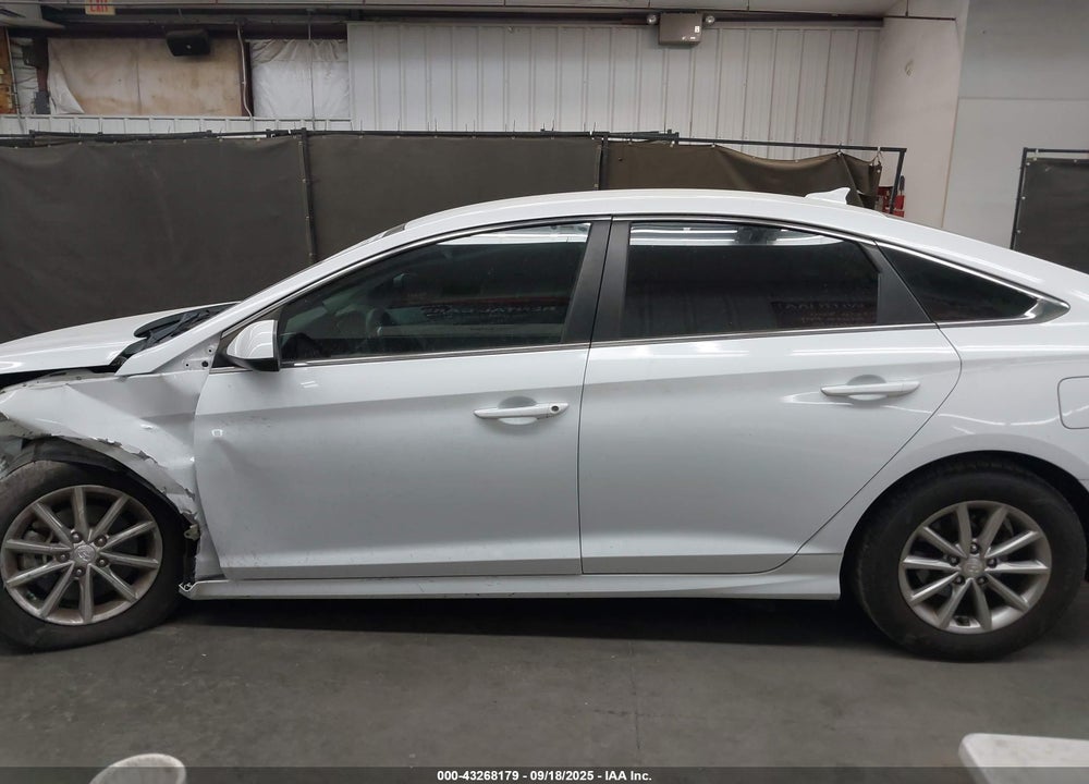 2019 HYUNDAI SONATA VIN: 5NPE24AF4KH777023