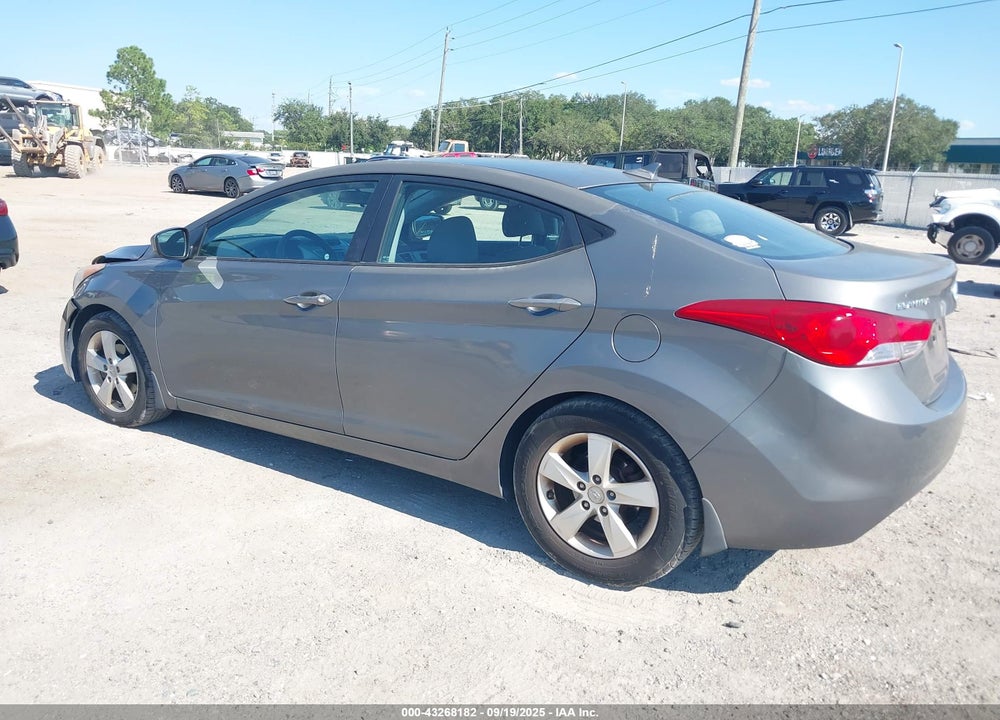 2013 HYUNDAI ELANTRA VIN: 5NPDH4AE9DH343085