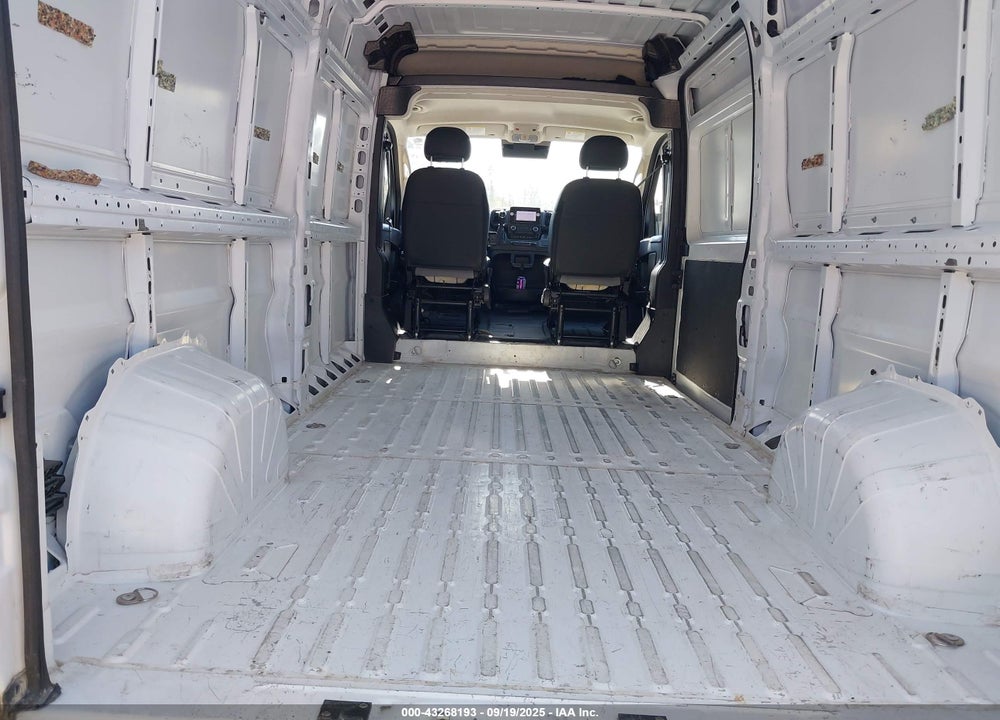 2025 RAM PROMASTER 2500 VIN: 3C6LRVDG8SE504580