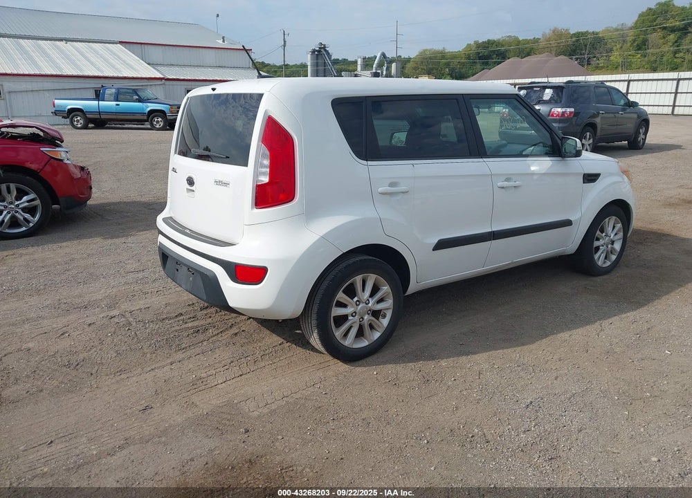 2012 KIA SOUL VIN: KNDJT2A64C7455889