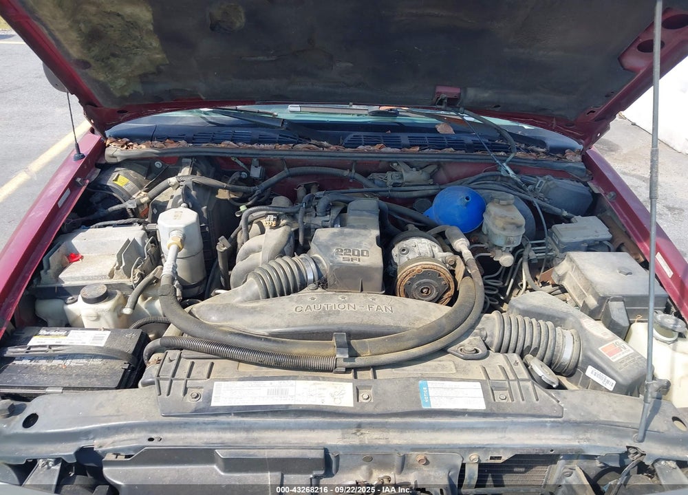 2000 CHEVROLET S-10 LS VIN: 1GCCS1950Y8305927
