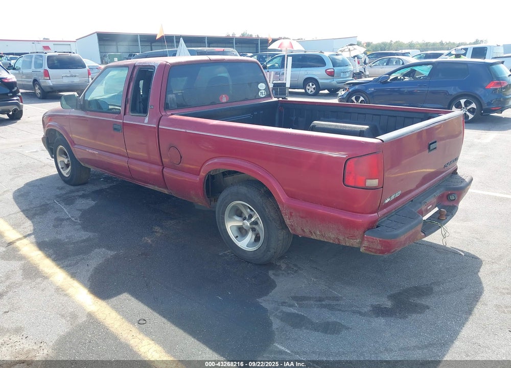 2000 CHEVROLET S-10 LS VIN: 1GCCS1950Y8305927