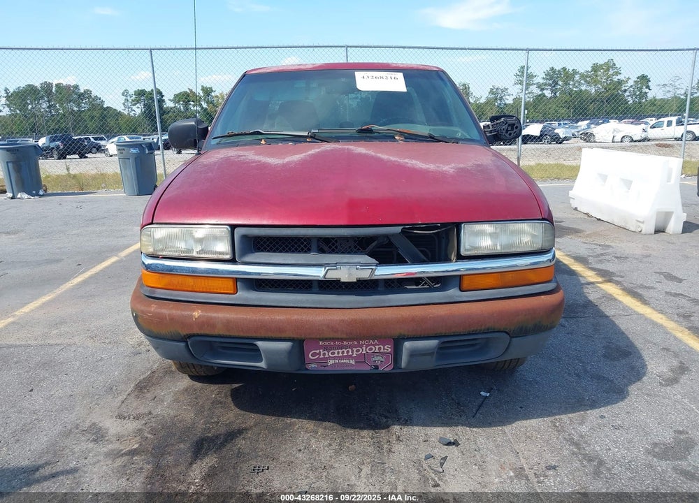 2000 CHEVROLET S-10 LS VIN: 1GCCS1950Y8305927