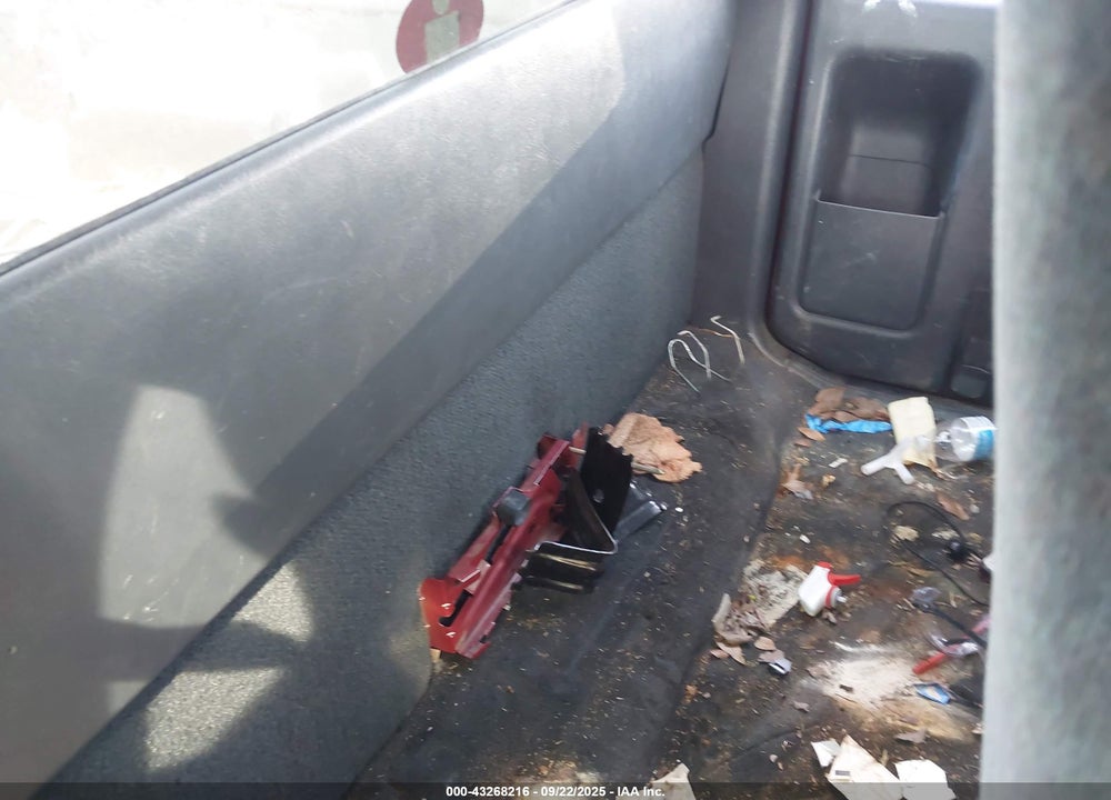 2000 CHEVROLET S-10 LS VIN: 1GCCS1950Y8305927