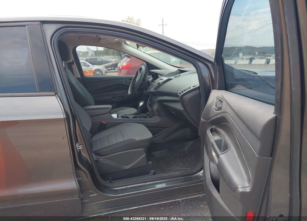 2017 FORD ESCAPE S VIN: 1FMCU0F74HUA75497