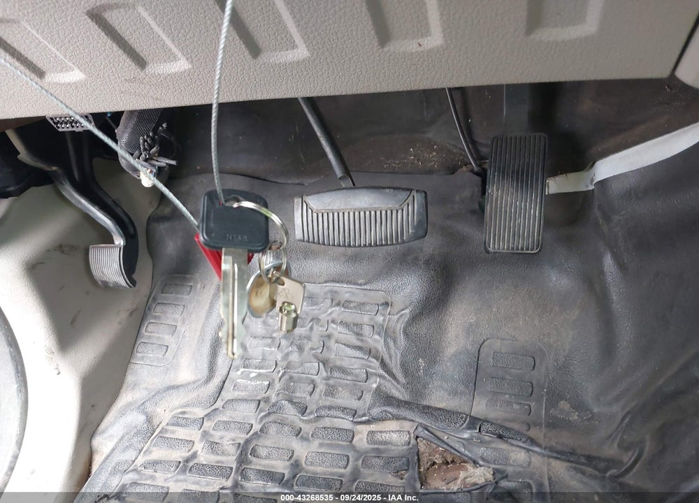 2008 FORD F-350 CHASSIS VIN: 1FDWX34538EA19357