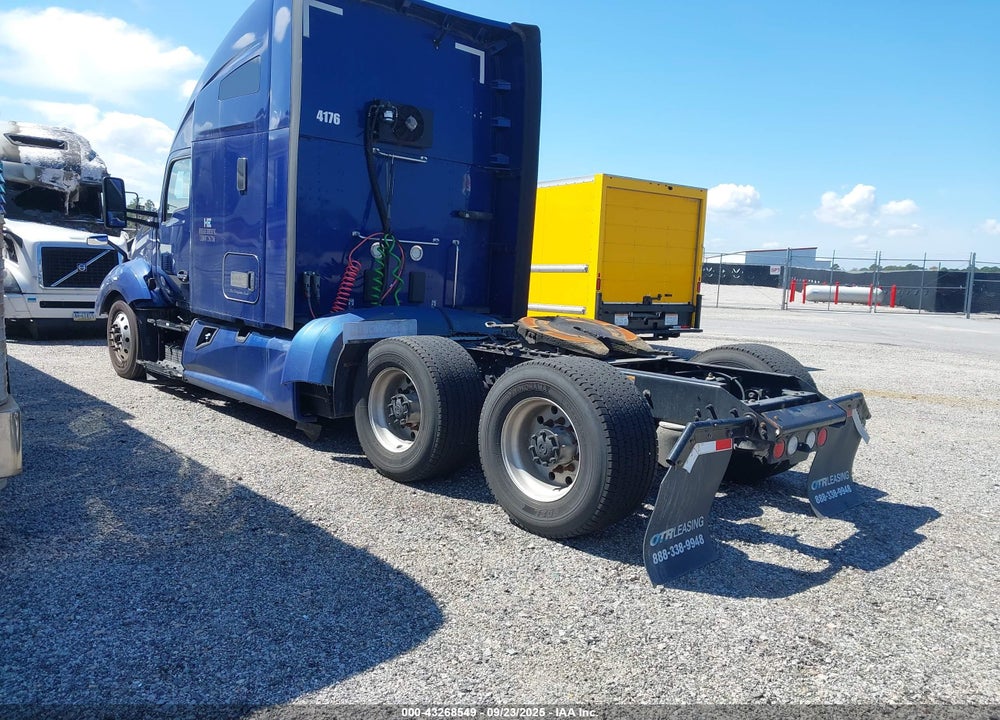 2020 KENWORTH T680 VIN: 1XKYDP9X9LJ348396