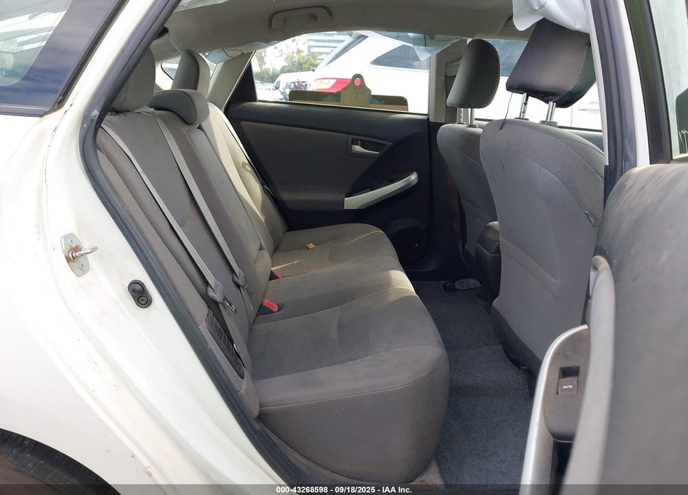 2015 TOYOTA PRIUS PLUG-IN VIN: JTDKN3DP2F3068665