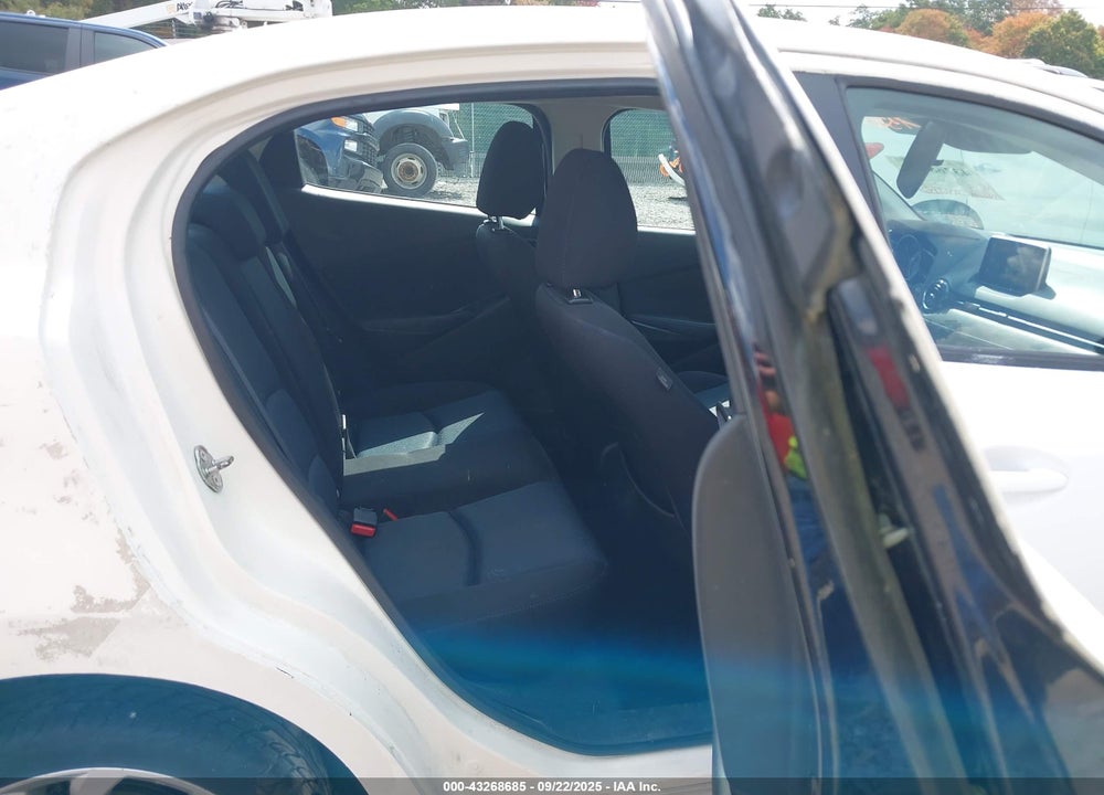 2016 SCION IA VIN: 3MYDLBZV8GY135067