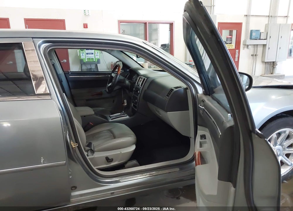 2006 CHRYSLER 300 VIN: 2C3KA63HX6H246833