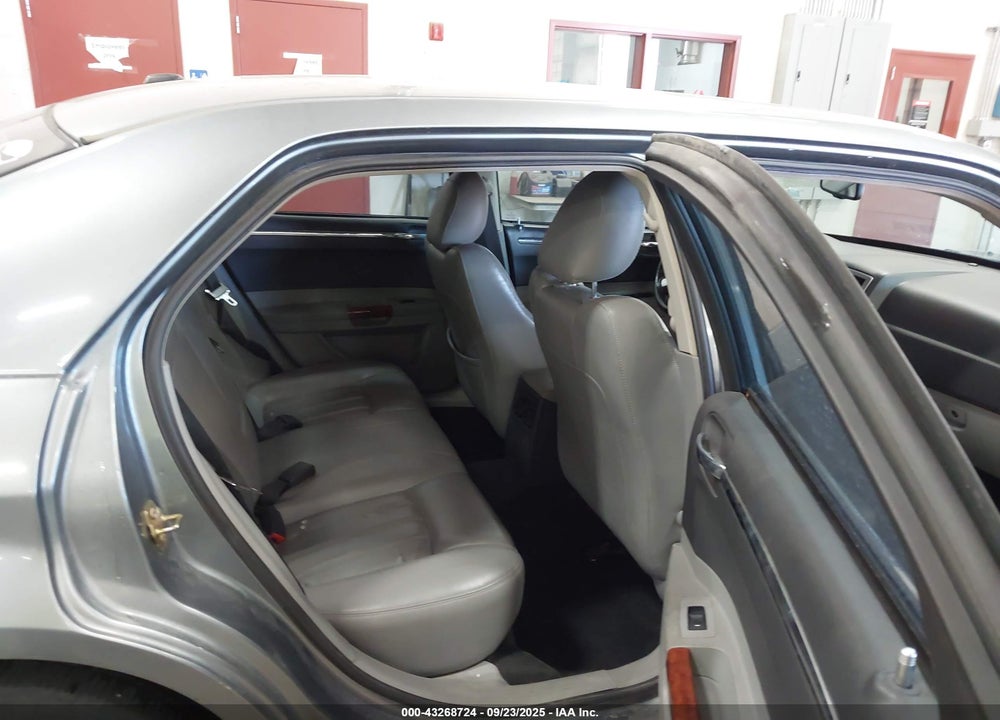 2006 CHRYSLER 300 VIN: 2C3KA63HX6H246833