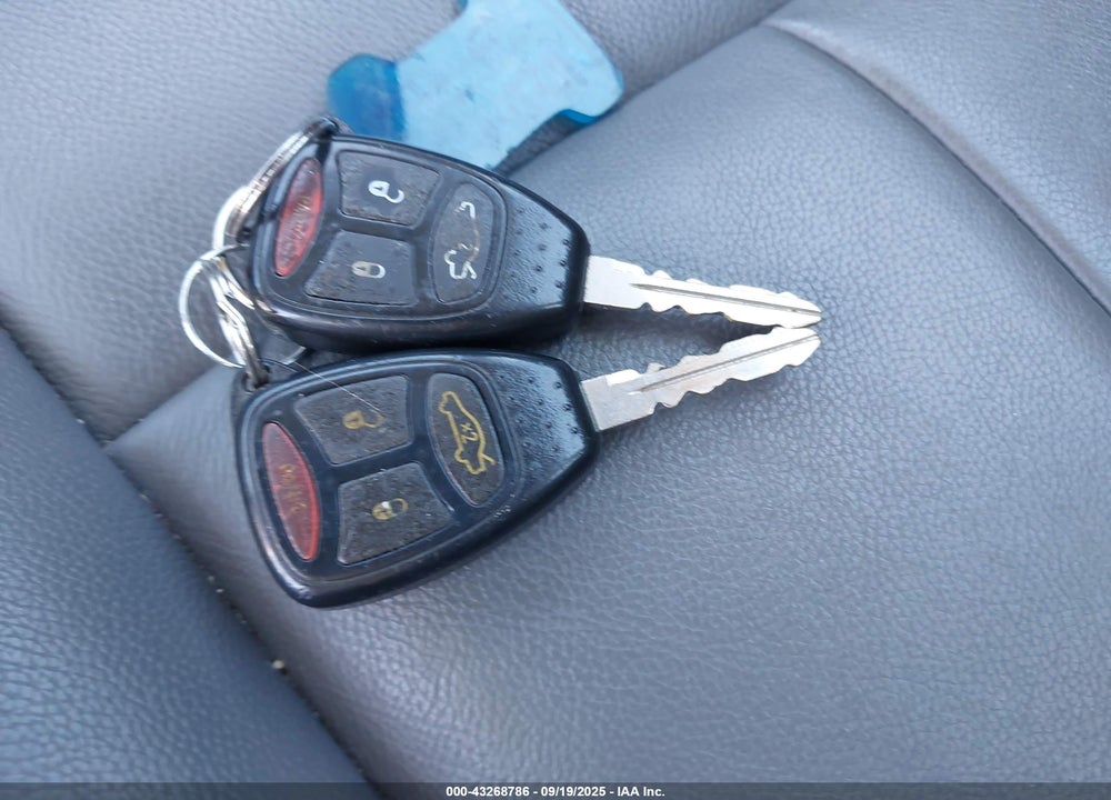 2005 CHRYSLER 300 TOURING VIN: 2C3JA53G25H176241