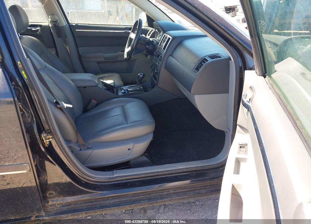 2005 CHRYSLER 300 TOURING VIN: 2C3JA53G25H176241