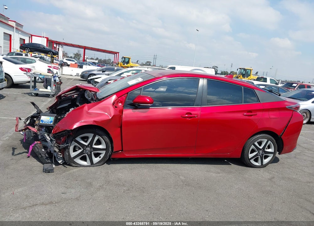 2017 TOYOTA PRIUS FOUR TOURING VIN: JTDKARFU8H3534152