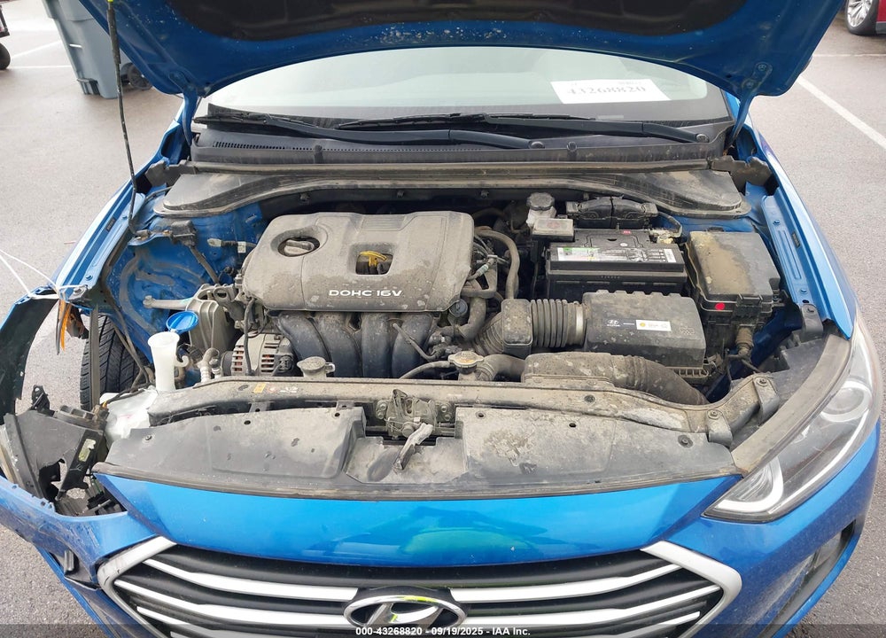 2017 HYUNDAI ELANTRA VIN: 5NPD84LF5HH051770