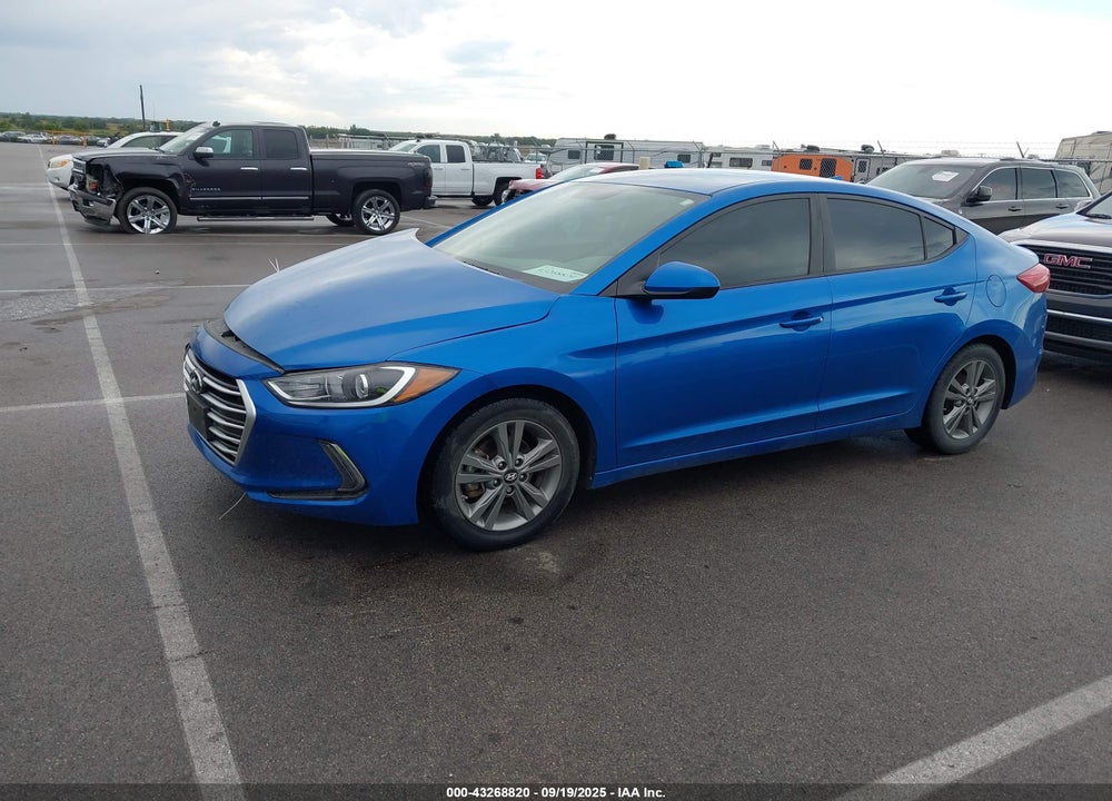2017 HYUNDAI ELANTRA VIN: 5NPD84LF5HH051770