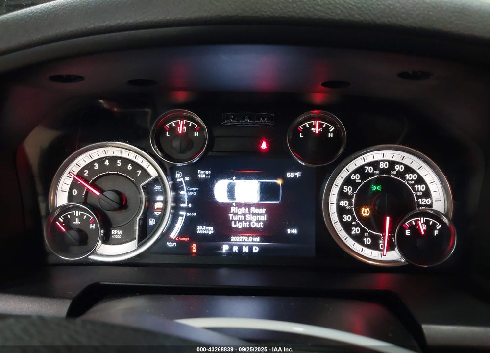 2016 RAM 1500 BIG HORN VIN: 1C6RR7GT2GS358289