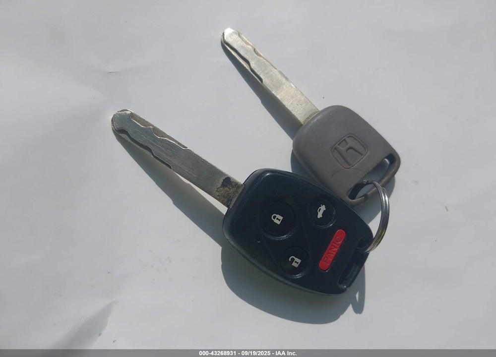 2009 HONDA ACCORD VIN: 1HGCP26839A067492