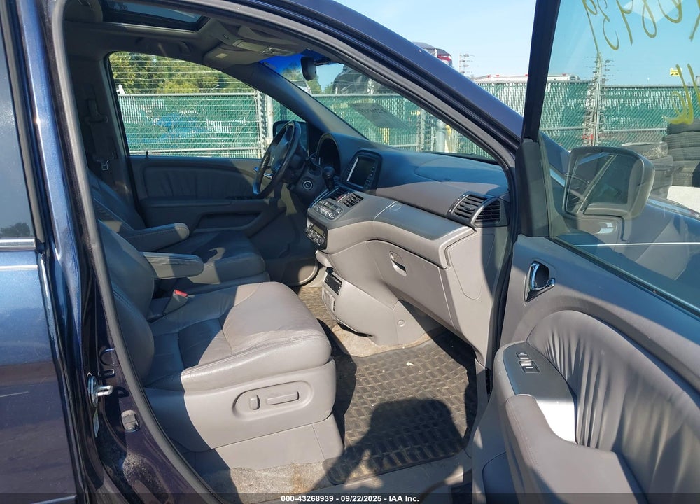 2008 HONDA ODYSSEY EX-L VIN: 5FNRL38728B063700