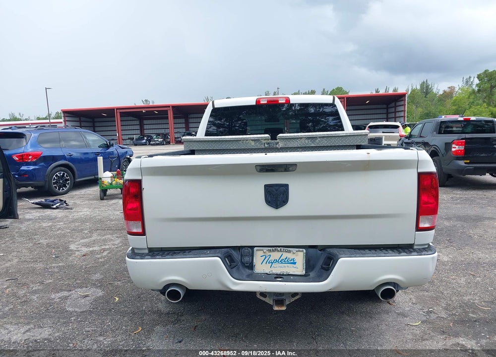 2018 RAM 1500 EXPRESS 4X2 6'4 BOX VIN: 1C6RR6FT7JS325663