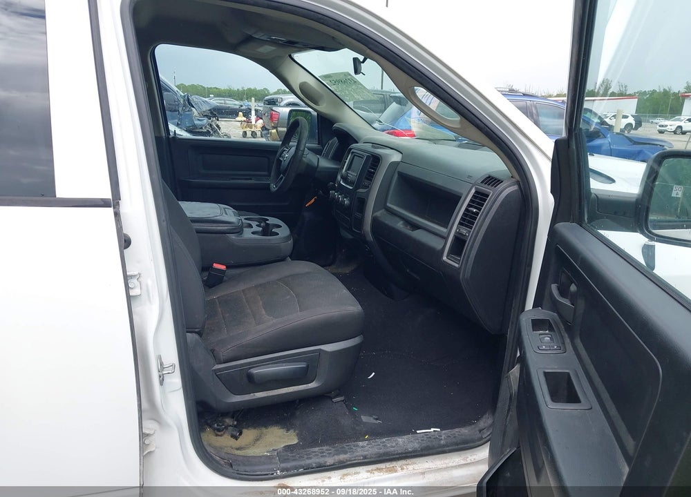2018 RAM 1500 EXPRESS 4X2 6'4 BOX VIN: 1C6RR6FT7JS325663
