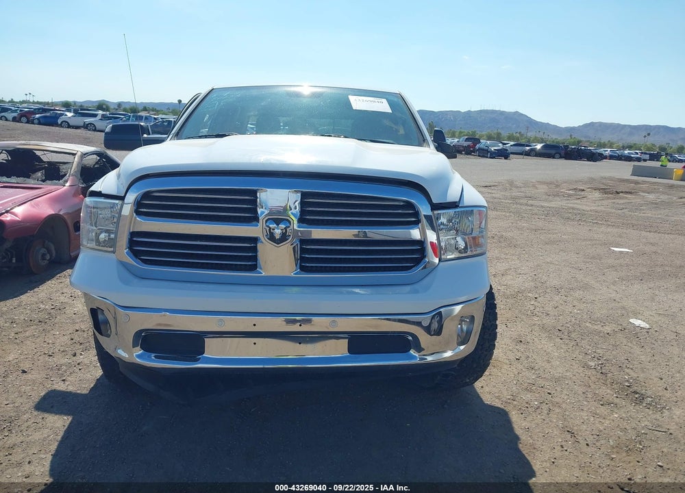 2018 RAM 1500 VIN: 1C6RR7LT1JS109527