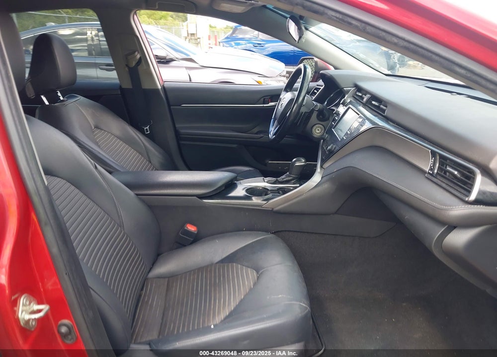 2019 TOYOTA CAMRY VIN: 4T1B11HK5KU287196
