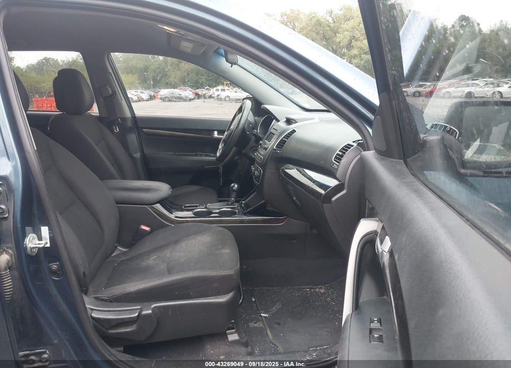 2014 KIA SORENTO VIN: 5XYKT3A66EG481863