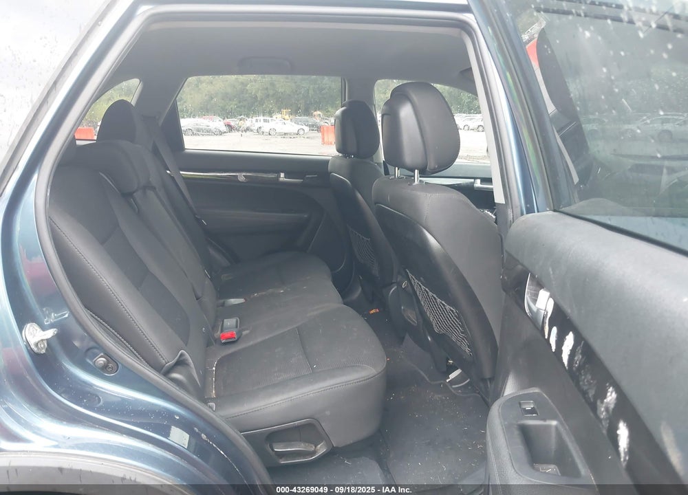 2014 KIA SORENTO VIN: 5XYKT3A66EG481863