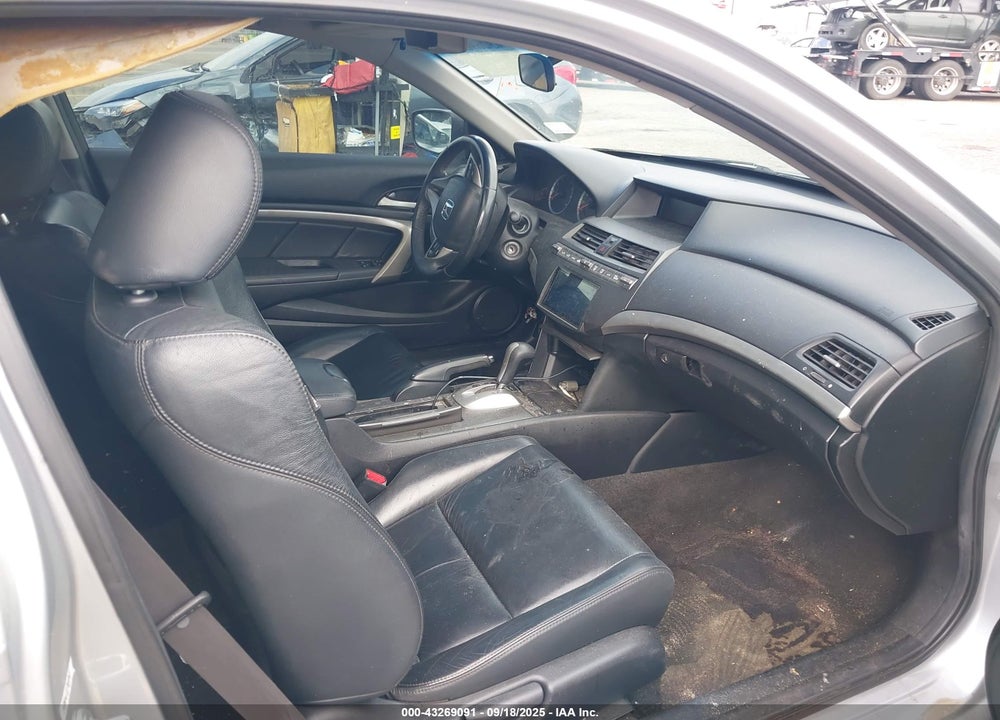 2011 HONDA ACCORD VIN: 1HGCS1B84BA009041