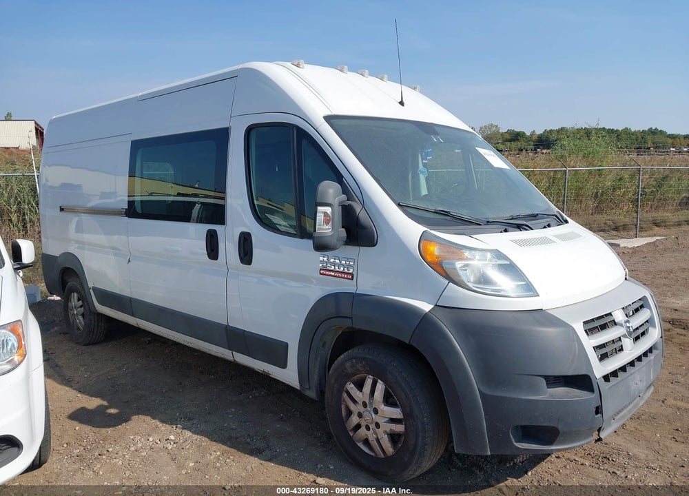 2015 RAM PROMASTER 2500 VIN: 3C6TRVDD6FE500152