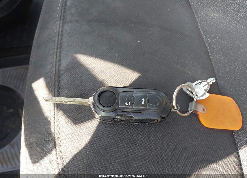 2015 RAM PROMASTER 2500 VIN: 3C6TRVDD6FE500152