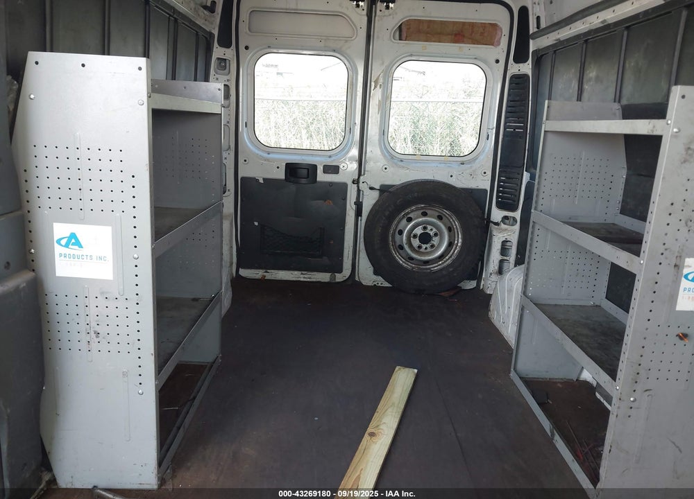2015 RAM PROMASTER 2500 VIN: 3C6TRVDD6FE500152