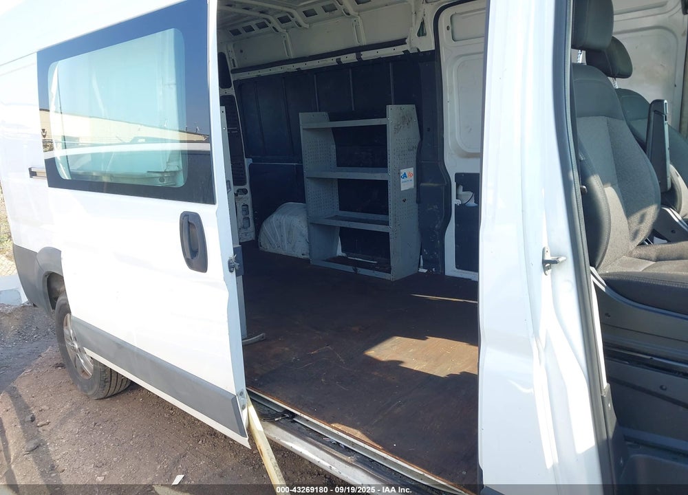 2015 RAM PROMASTER 2500 VIN: 3C6TRVDD6FE500152