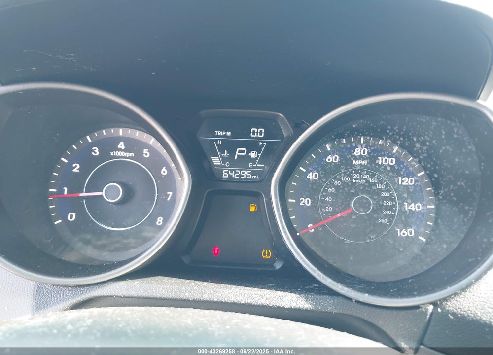 2016 HYUNDAI ELANTRA VIN: 5NPDH4AE7GH734546