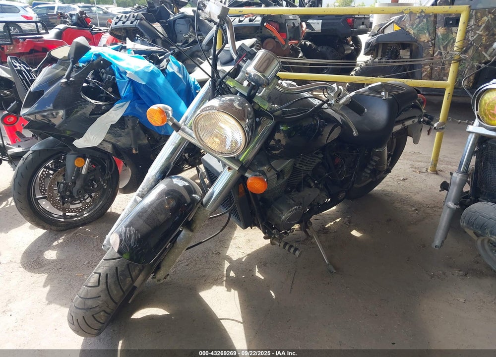 2004 HONDA VT1100 C2 VIN: 1HFSC43044A403777