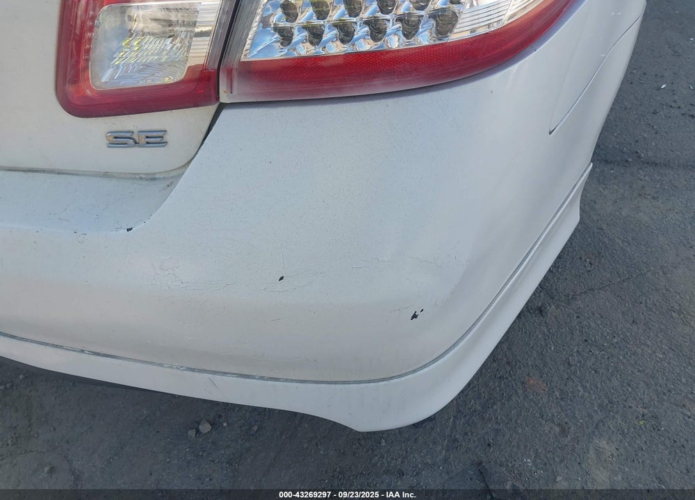 2011 TOYOTA CAMRY SE VIN: 4T1BF3EK8BU626969