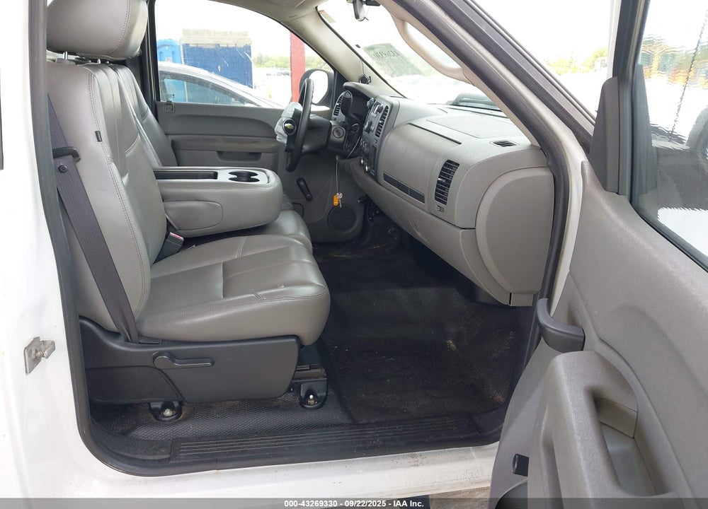 2011 CHEVROLET SILVERADO 1500 VIN: 1GCNCPEX2BZ290803