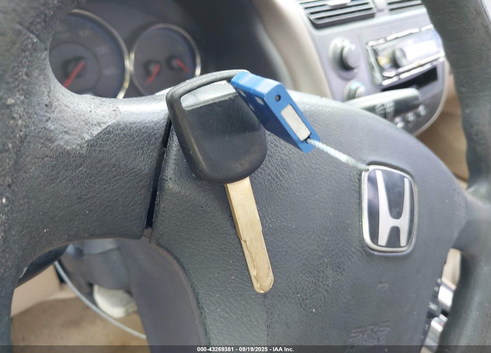 2005 HONDA CIVIC LX VIN: 2HGES16565H596244