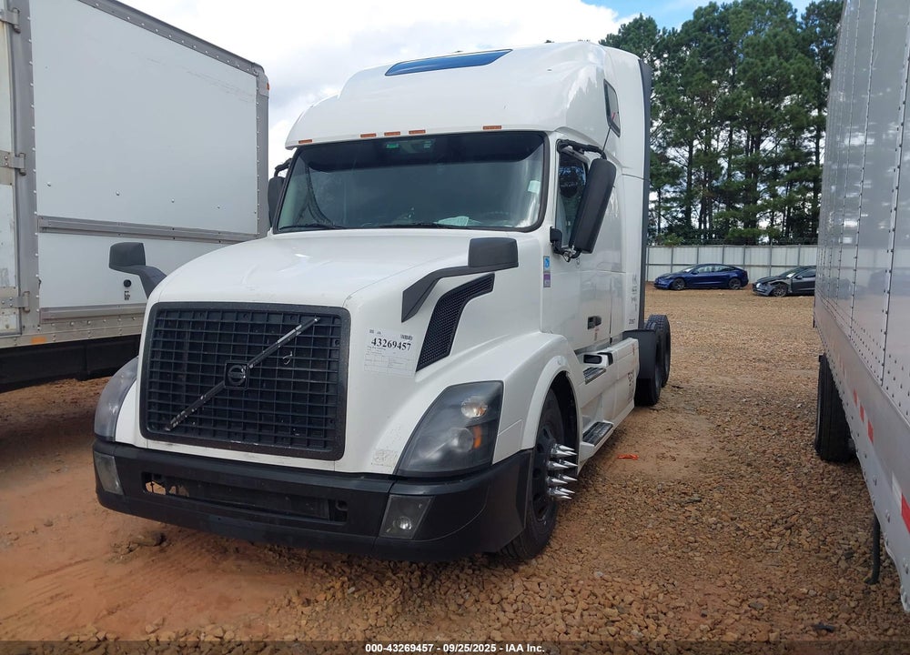 2016 VOLVO VN VIN: 4V4NC9EJ4GN942007
