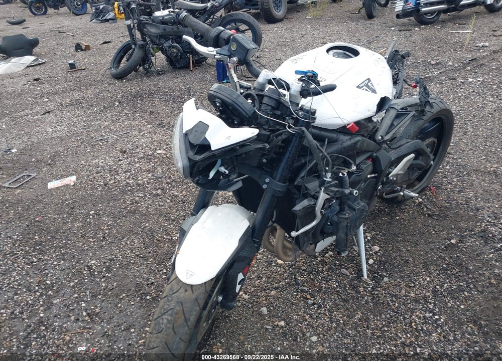 2024 TRIUMPH MOTORCYCLE STREET TRIPLE 765 R VIN: SMTA604S2RTBK0929